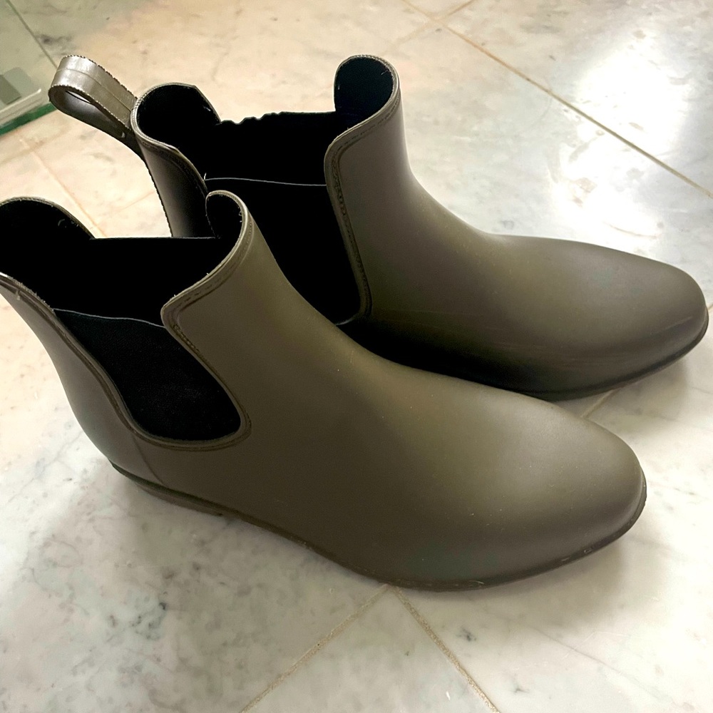 Target rain boot bootie - olive green